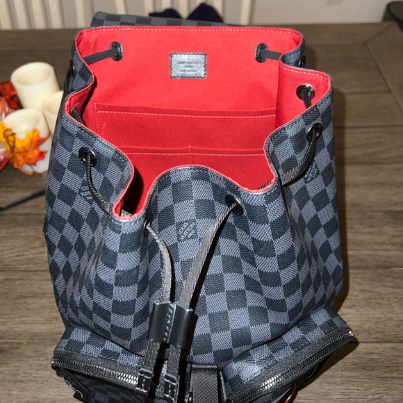 Louis Vuitton Utility Backpack - Picture 6 of 12